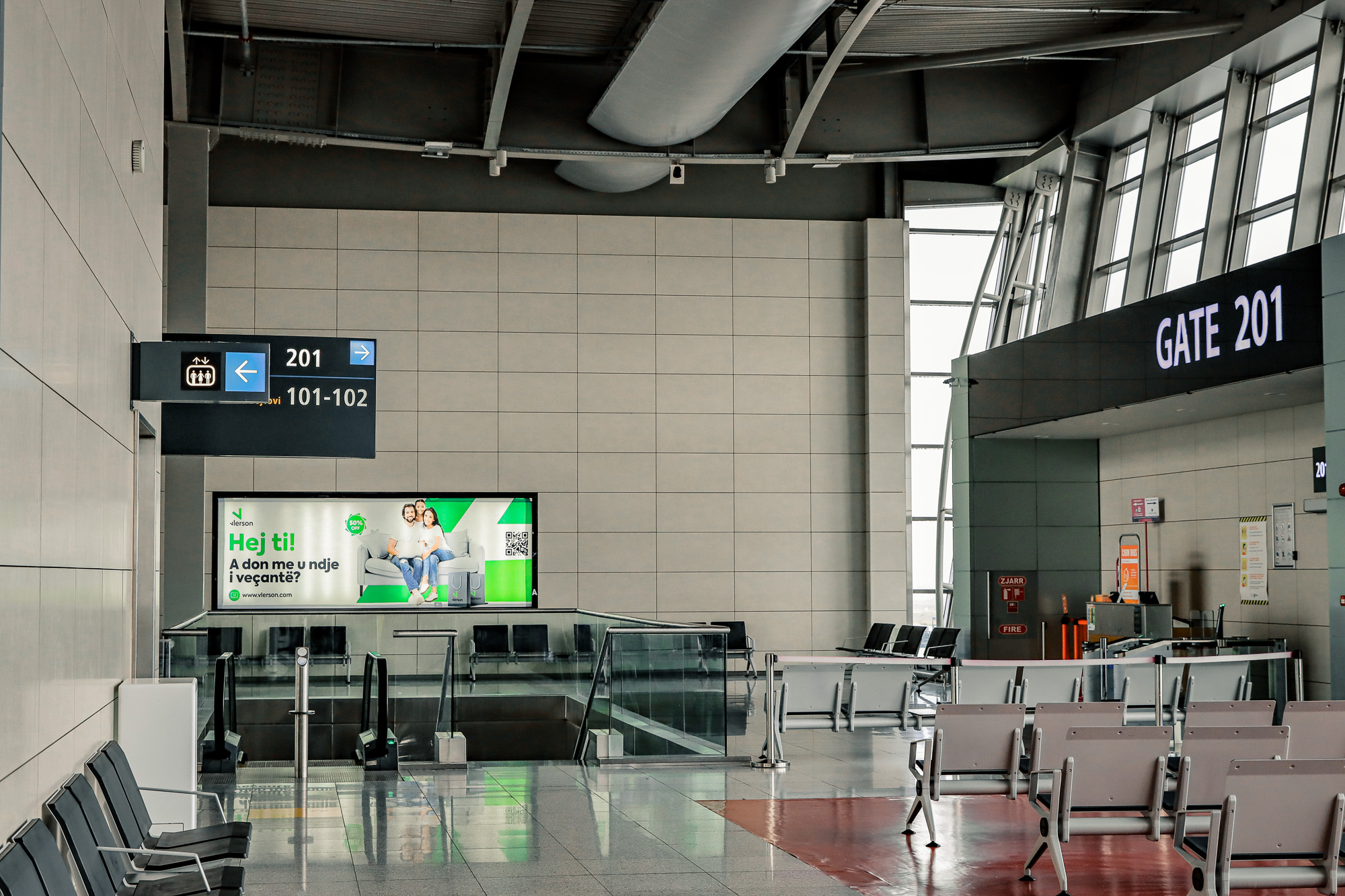 Werbung Flughafen Prishtina - ErisCom